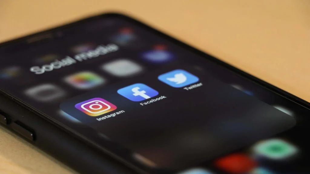 Does Social Media Compare To Active Selling?