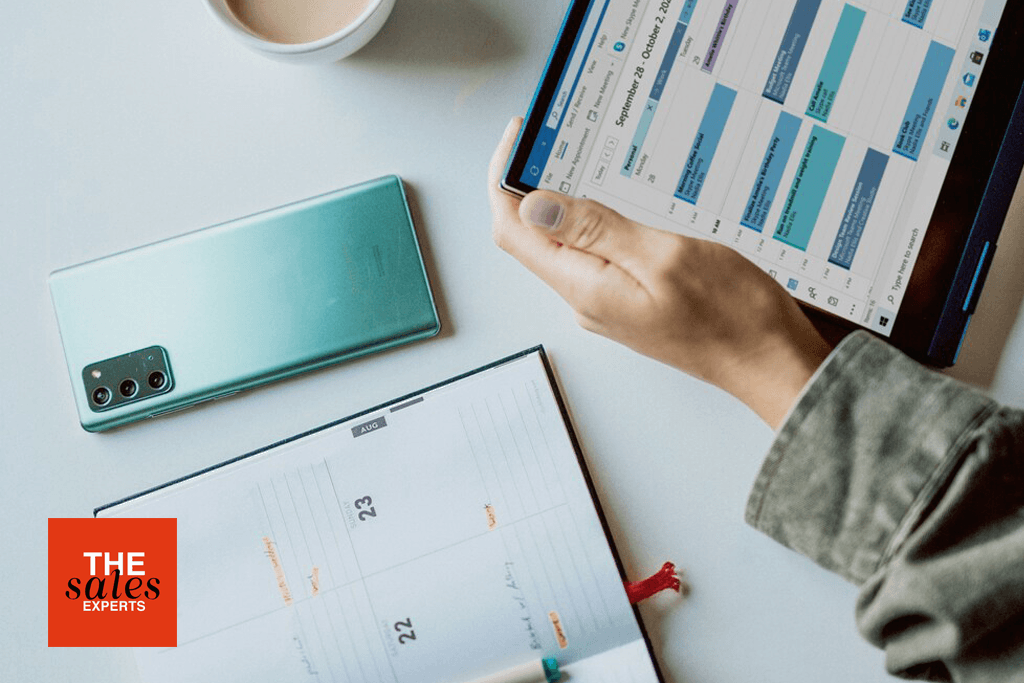 What Founders Must Do in Q1 to De-Risk Revenue for 2026